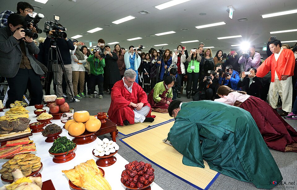 Why Korean “Holiday Foods” Are Trending Again: Seollal Dishes as Culture, Not Chore