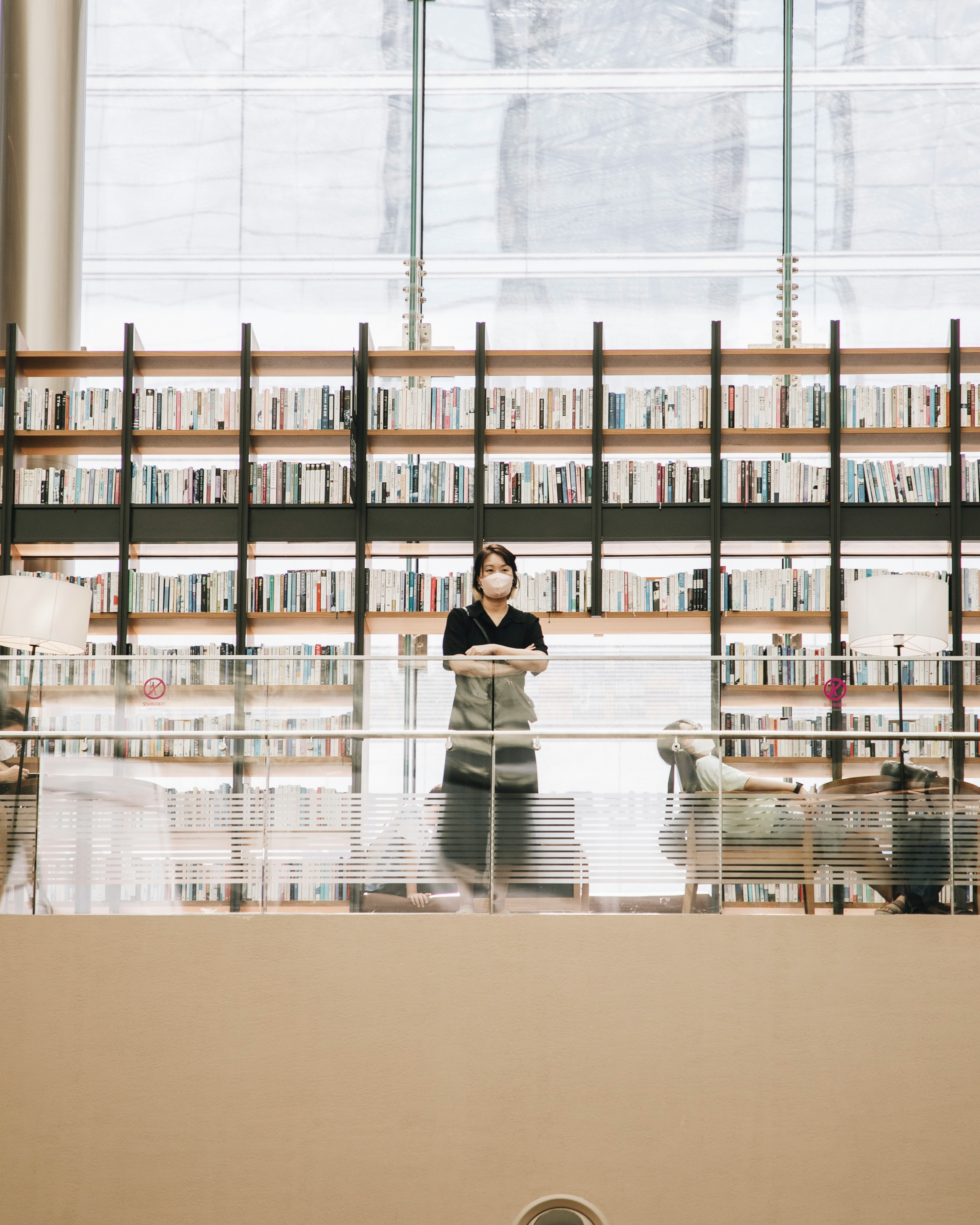 Korea’s Essay Boom Keeps Growing as Readers Drift Toward Short-Form Books